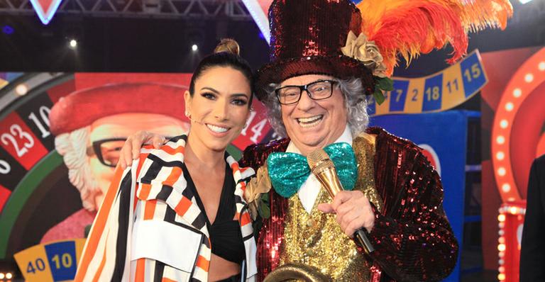 Raul Gil se transforma em Chacrinha no ‘Desafio da Máquina’