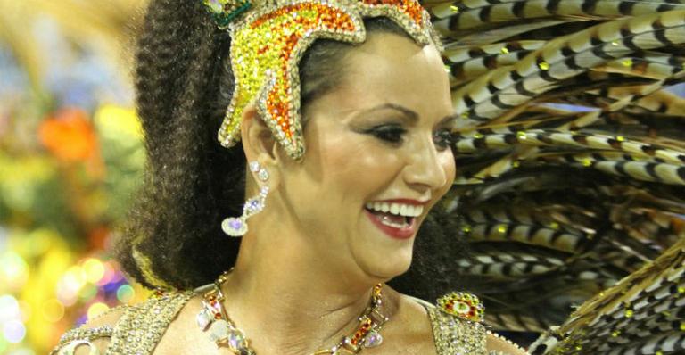 Após 4 anos, Luiza Brunet comemora retorno ao carnaval carioca