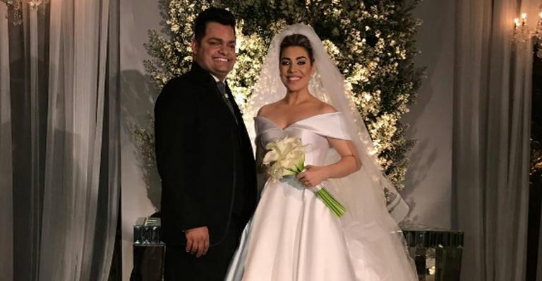 Cantora Naiara Azevedo, do hit ’50 reais’, diz que não teve lua de mel