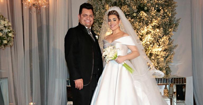 Cantora Naiara Azevedo, do hit ’50 reais’, se casa em Goiânia