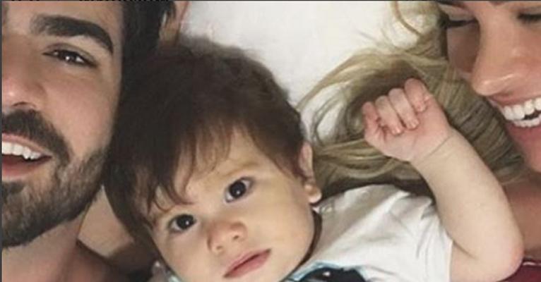 Rodrigão publica foto fofa com o filho e lamenta saudade: ‘Não aguento mais’