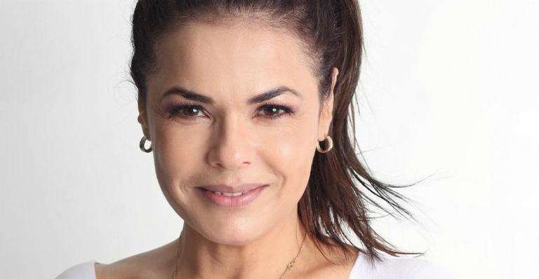 Andrea Avancini apóia campanha em prol do ‘Outubro Rosa’