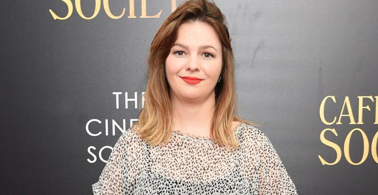 Amber Tamblyn anuncia o nascimento de sua primeira filha