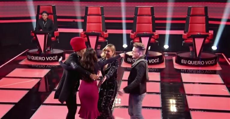 Lulu Santos se nega a abraçar cantora que errou letra de música no ‘The Voice Brasil’