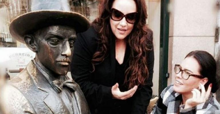 Ana Carolina curte viagem com Letícia Lima em Portugal