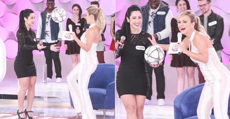 Leva jeito? Eliana arrisca embaixadinhas na TV