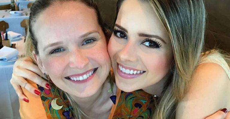Fernanda Rodrigues mostra foto de encontro com Sandy