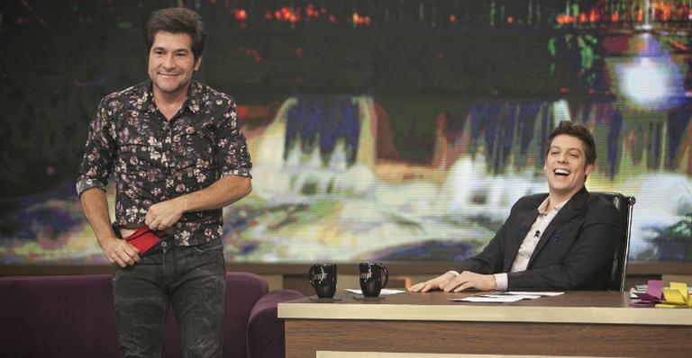 Daniel revela que sempre usa peça vermelha e mostra cueca para Fábio Porchat
