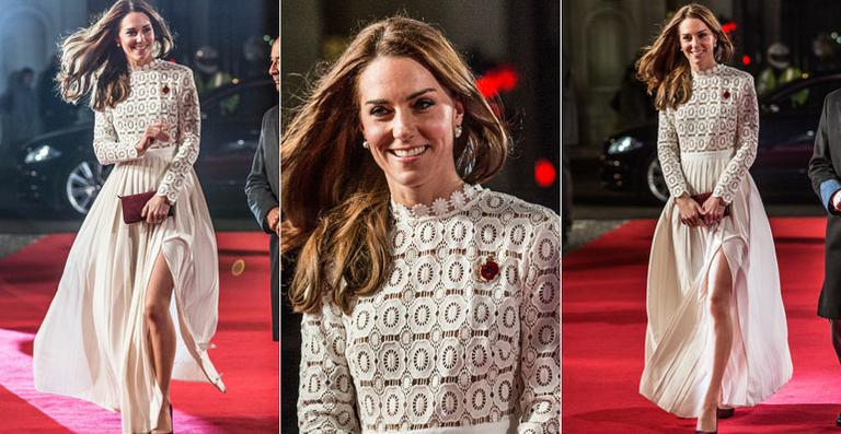 Kate Middleton investe em vestido com fenda em première