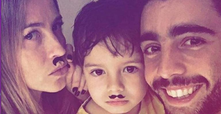 Pedro Scooby e Luana Piovani posam juntos e fãs especulam sobre reconciliação