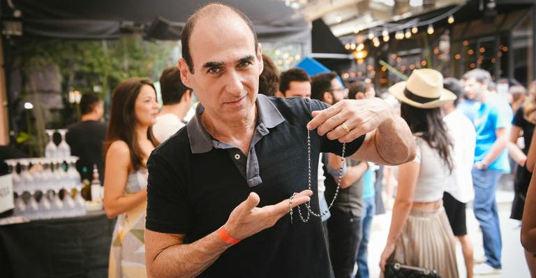 Amir Slama prestigia lançamento em joalheria em São Paulo