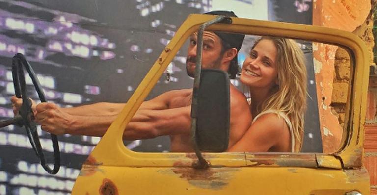 Nando Rodrigues assume namoro com a modelo Yasmin Volpato