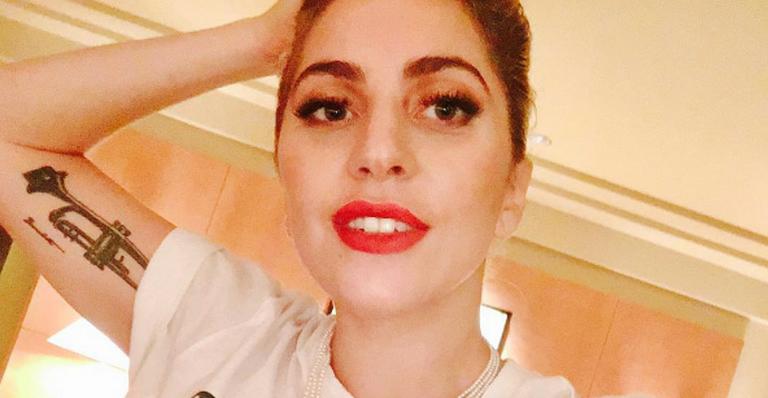 Lady Gaga protesta após derrota de Hillary Clinton