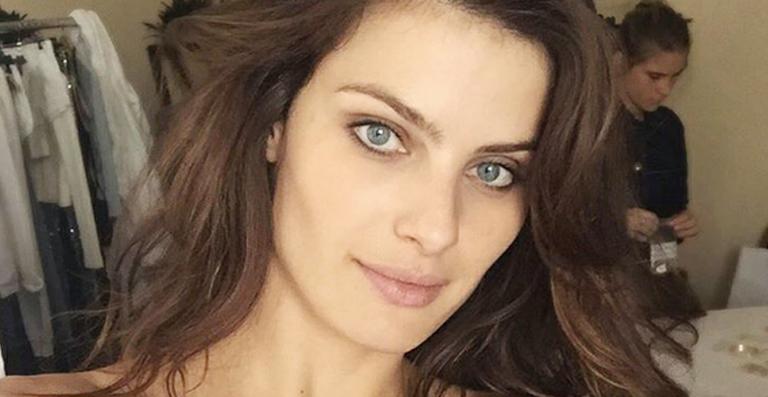 Isabeli Fontana enaltece a beleza feminina