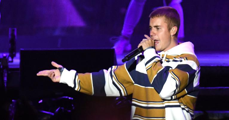 Justin Bieber revela que está fazendo faculdade à distância
