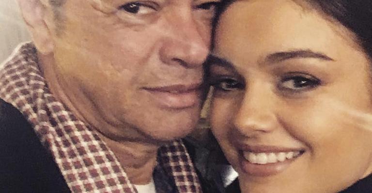 Sophie Charlotte corta o cabelo com o pai e mostra resultado: ‘Amo’