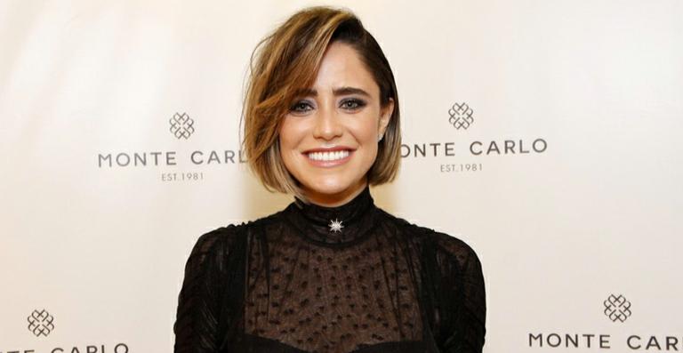 Fernanda Vasconcellos recebe ofensa por defender campanha e rebate nas redes sociais