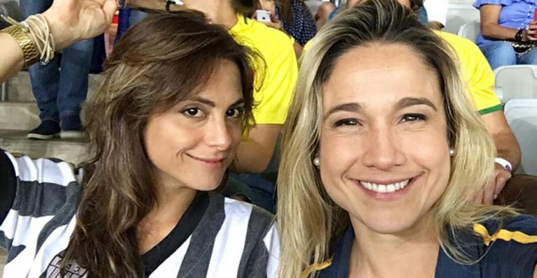 Fernanda Gentil curte jogo do Brasil ao lado da eleita