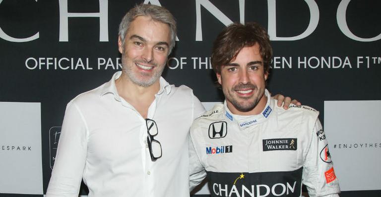 Fernando Alonso e Marco Scabia participam de evento em São Paulo