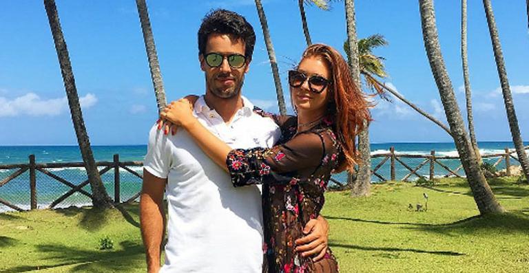 Marina Ruy Barbosa curte viagem romântica com o noivo
