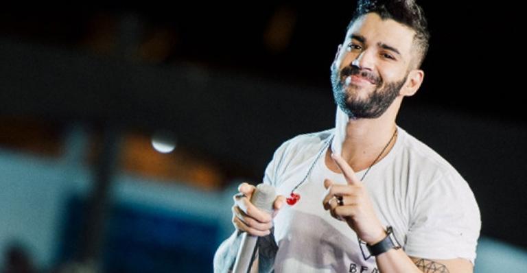 Gusttavo Lima celebra sucesso em festival sertanejo
