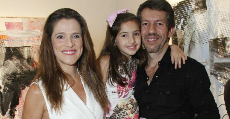 Ingrid Guimarães prestigia exposição do marido, Renê Machado: “Dia dele”