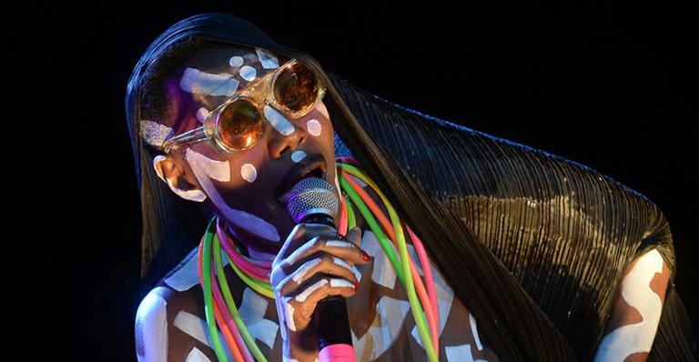 Aos 68 anos, Grace Jones se apresenta em São Paulo