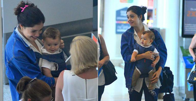 Sophie Charlotte surge com o sorridente Otto