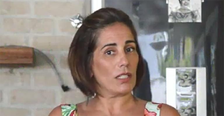 Glória Pires reúne a família em foto na cama
