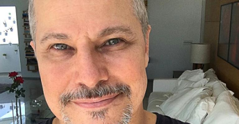 Edson Celulari comemora recuperação do câncer: “Amor”