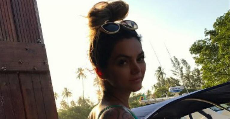Kelly Key exibe lindo barrigão na reta final da gravidez