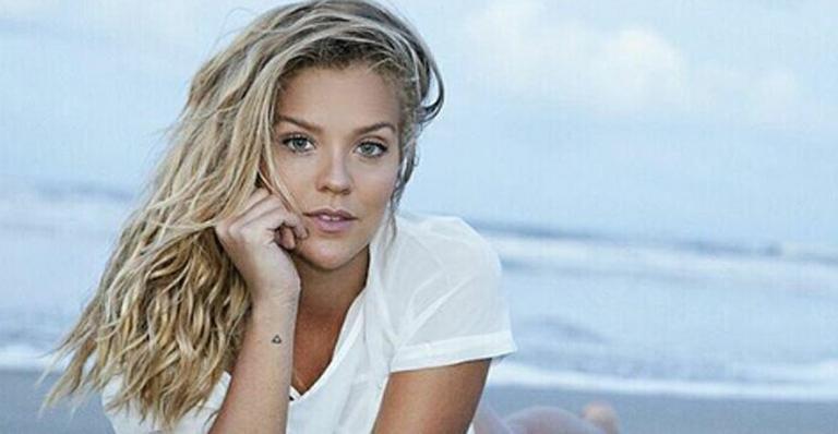 Gabi Lopes faz foto sensual em Punta del Este
