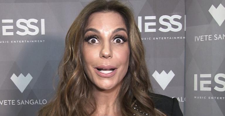 Ivete Sangalo declara seu amor pela revista CARAS