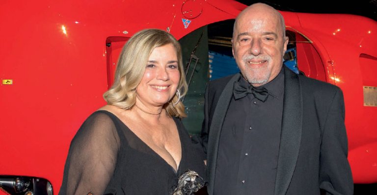 Paulo Coelho e Christina Oiticica promovem gala do bem