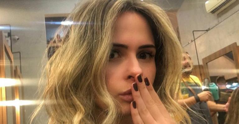 Ana Paula Renault enfrenta tumulto em aeroporto e é salva por fãs: ‘Fui agredida’