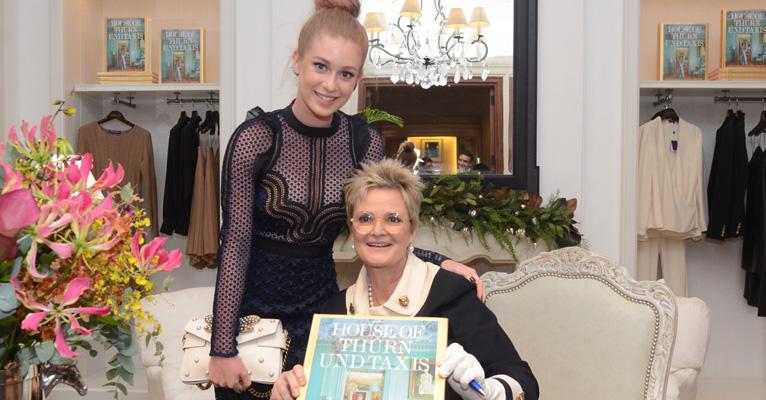 Marina Ruy Barbosa prestigia coquetel com a Princesa alemã Gloria Von Thurn und Taxis