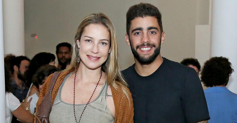 Luana Piovani ‘humilha’ seguidor que a criticou por exposição em foto seminua