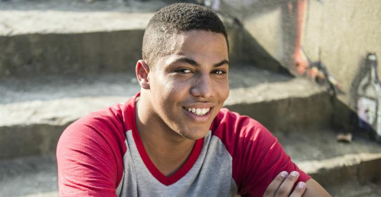Matheus Dias, de Malhação, fala sobre os desafios em seu primeiro papel na TV