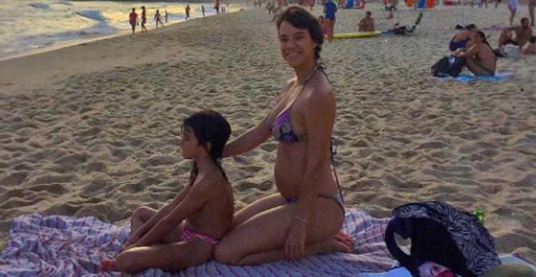 Grávida, Miá Mello exibe sua barriguinha em nova foto