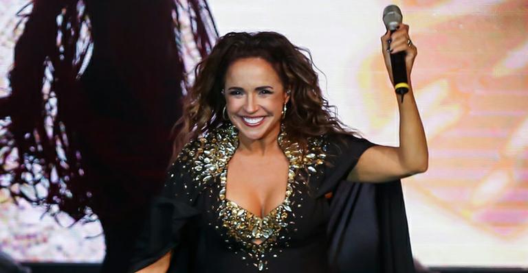 Daniela Mercury lança o Bloco Crocodilo em show em SP