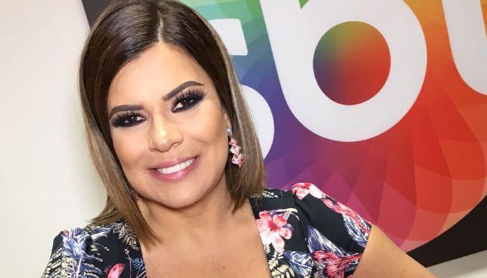 Mara Maravilha parabeniza Silvio Santos:”Amo eternamente”
