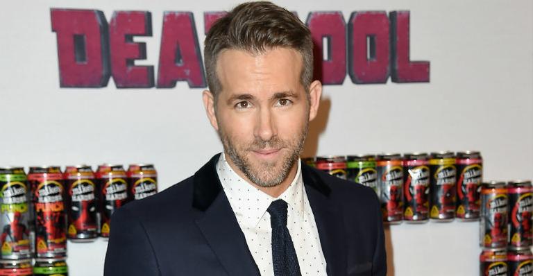 Ryan Reynolds comemora indicação ao Globo de Ouro 2017