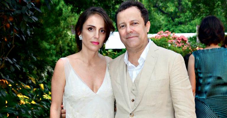 Vik Muniz e Malu Barreto se casam no Rio