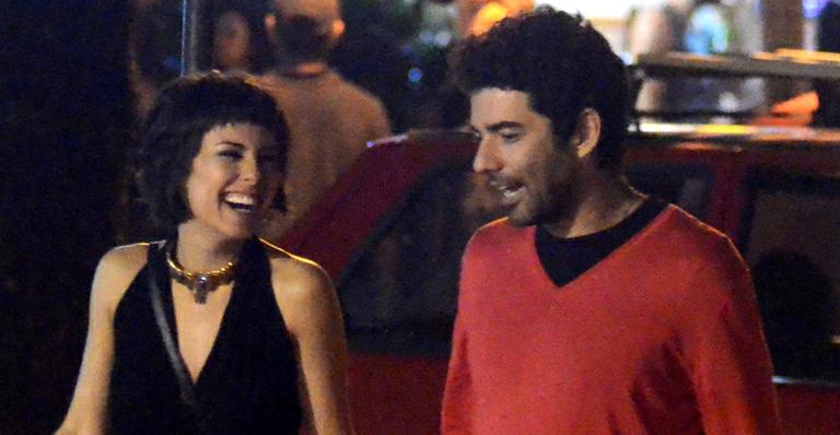Andreia Horta curte passeio com o namorado, Gustavo Machado