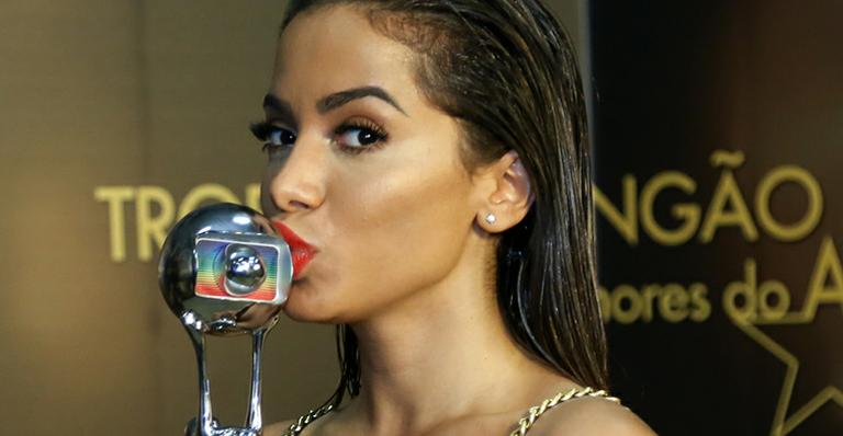 Após prêmio de cantora do ano, Anitta sai em defesa das mulheres: ‘Não é fácil fazer ser entendido’