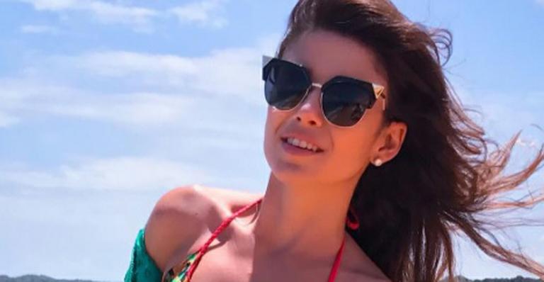 De biquíni, Paula Fernandes relembra férias em Natal: “Saudade de Pipa”
