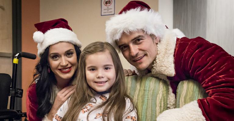 Katy Perry e Orlando Bloom visitam hospital infantil