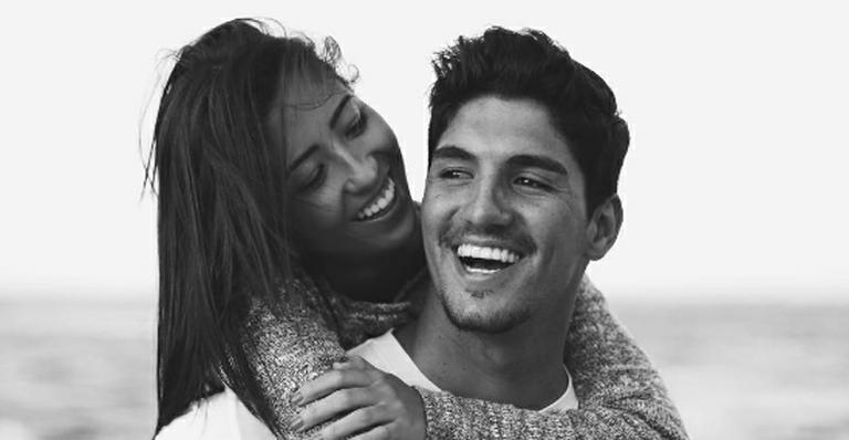Namorada de Gabriel Medina se declara: “Te amo muito”