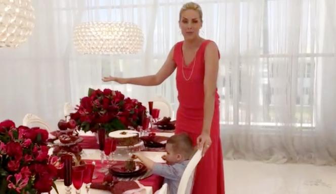 Ana Hickmann mostra sua mesa para a ceia de natal