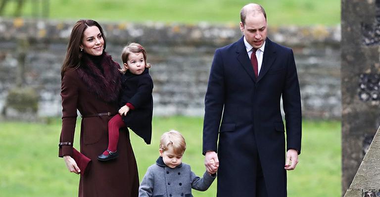 Kate Middleton e Príncipe William levam os herdeiros à missa de Natal